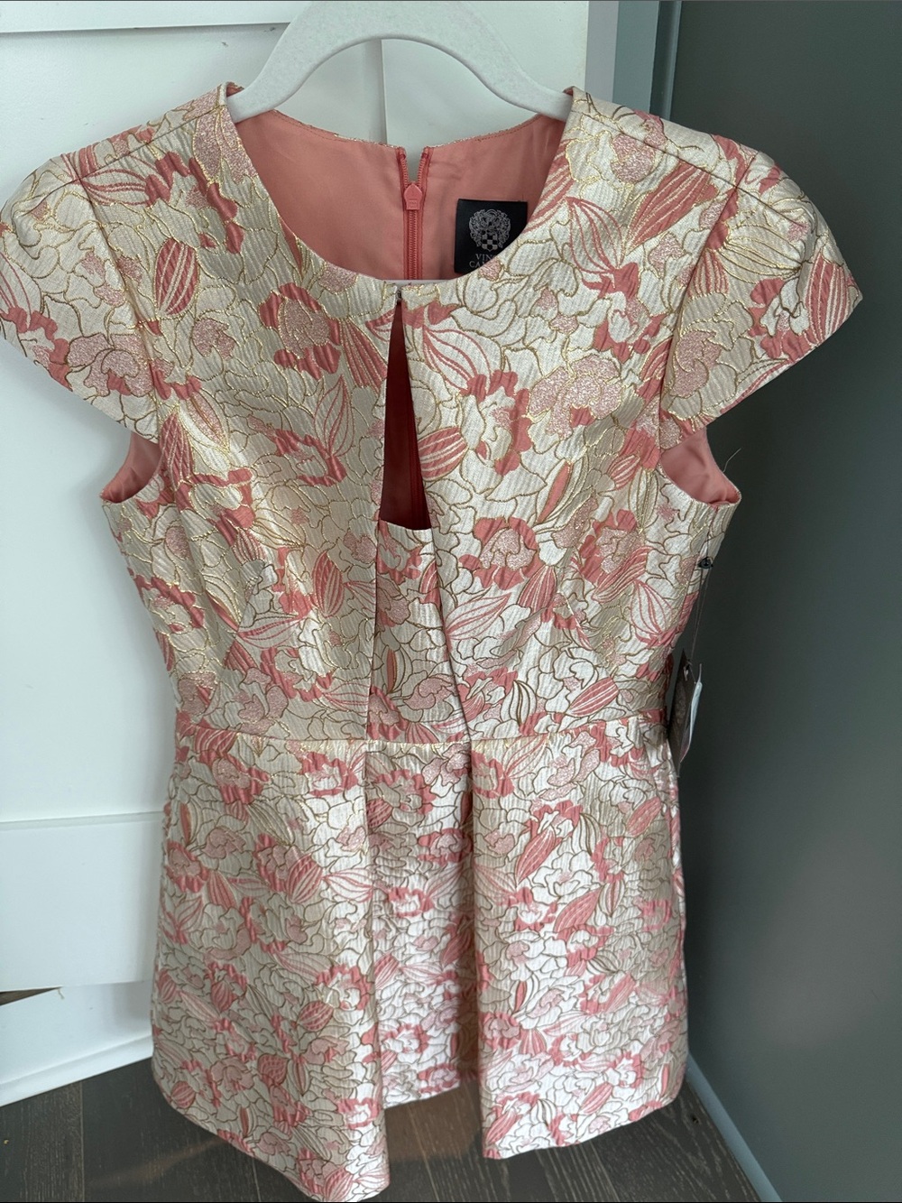 Vince Camuto Pink and Gold Floral Brocade Dress Tag